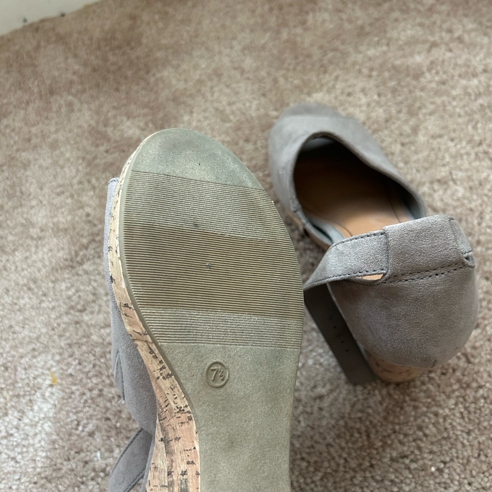 Big Buddha Gray Wedge Sandals - Picture 5 of 5